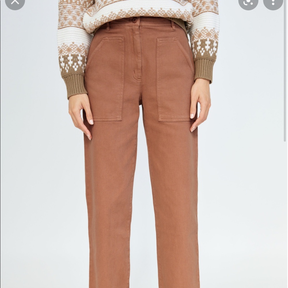 ISO ARITZIA MODERN UTILITY PANTS SIZE 6!
